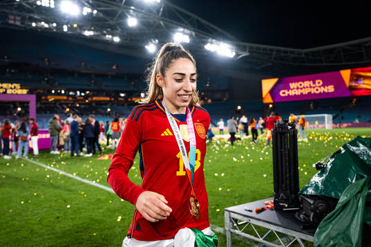 Olga Carmona of Spain with her medal
