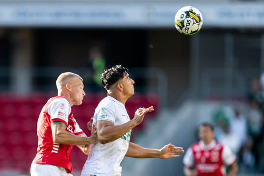 Kalmars Rasmus Sjöstedt och Hammarbys Jusef Erabi