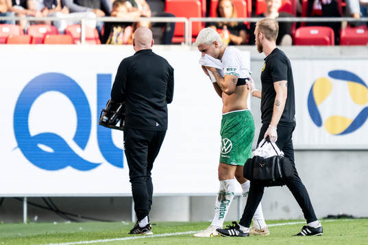 Hammarbys Edvin Kurtulus utgår skadad