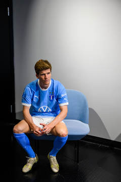 Oliver Berg gör sig i ordning