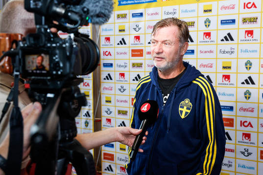 Head coach Peter Gerhardsson of Sweden