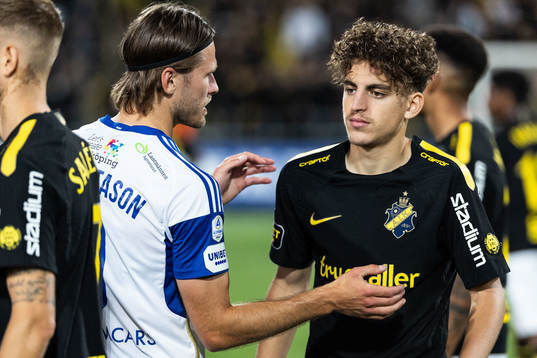IFK Norrköpings Arnor Traustason och AIKs Taha Ayari