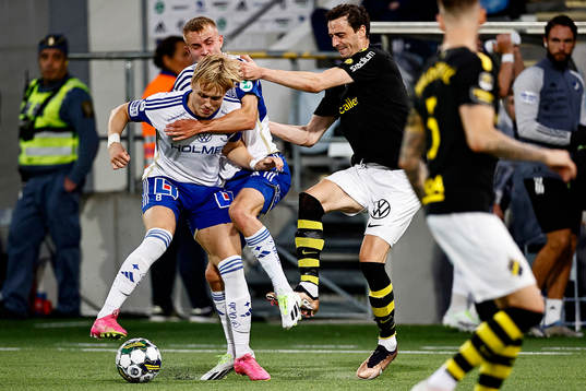 IFK Norrköpings Isak Andri Sigurgeirsson och AIKs Jetmir