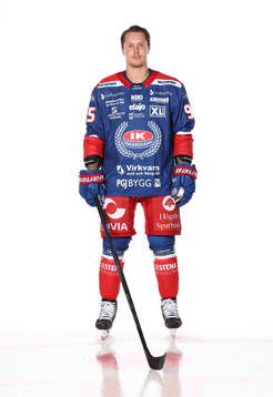 Oskarshamns Nick Olesenposerar för ett porträtt