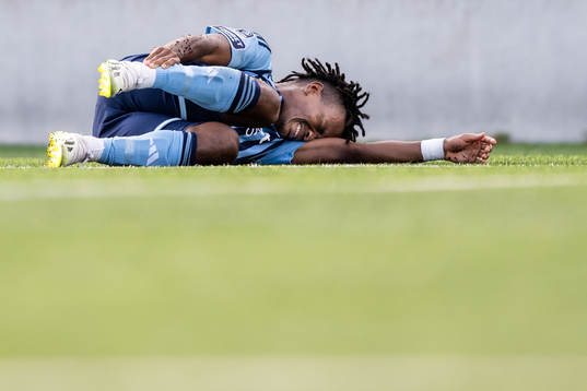 Djurgårdens Vladimir Etson Antonio Felix har ont