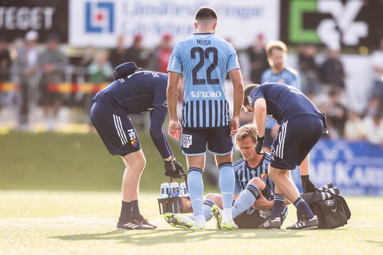 Djurgårdens Hampus Finndell har ont