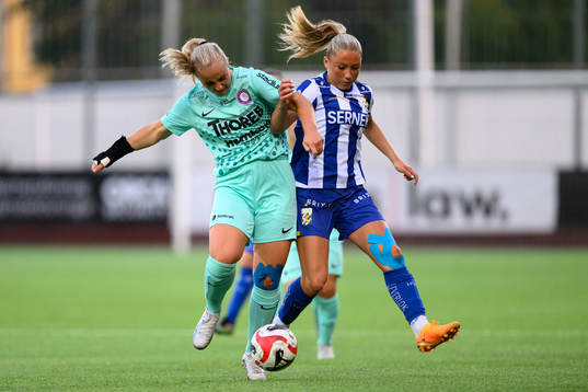 Jitexs Matilda Nilsson och IFK Göteborgs Ebba Fjordskär