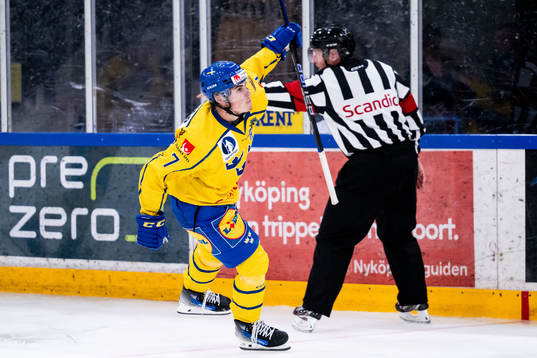 Hugo Fransson of Sweden celebrates