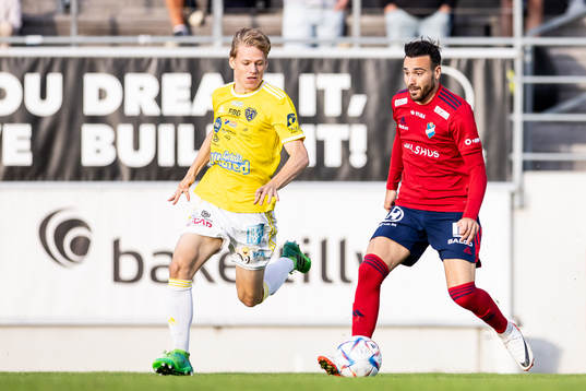 Falkenbergs FFs Melker Nilsson och Östers IFs Dzenis Kozica
