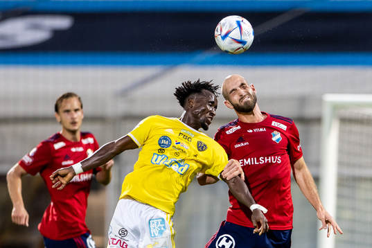 Falkenbergs FFs Wanbe Godwin Aguda och Östers IFs