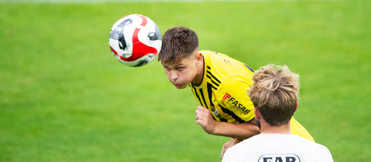 IFK Hässleholms Viktor Ahlgren i matchen i Svenska Cupen