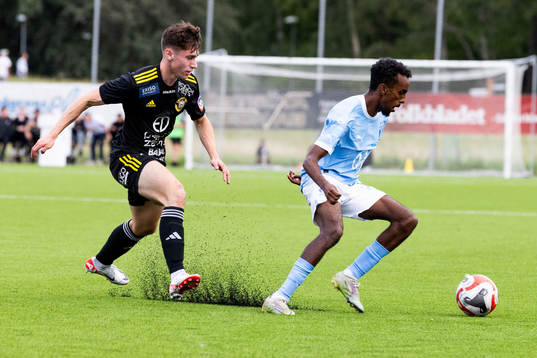 Smedby AISs Joakim Gunnar och Malmö FFs Taha Ali
