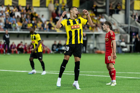 Srdjan Hrstic of Häcken looks dejected