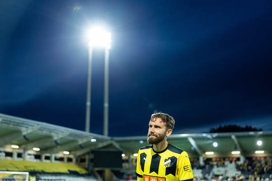 Simon Sandberg of Häcken looks dejected