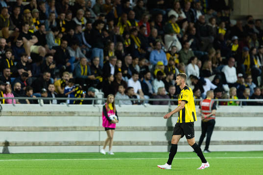 Johan Hammar of Häcken looks dejected when leaving the