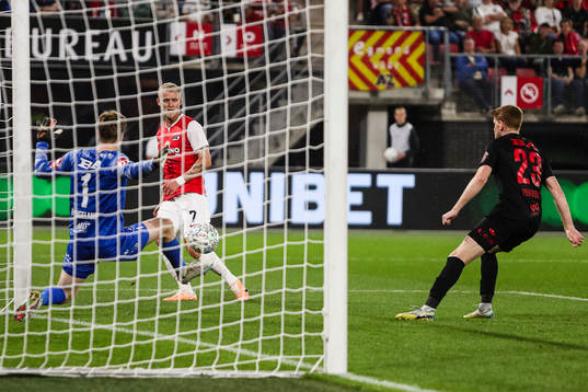 Fotboll, Europa Conference League, Play-off, AZ Alkmaar -