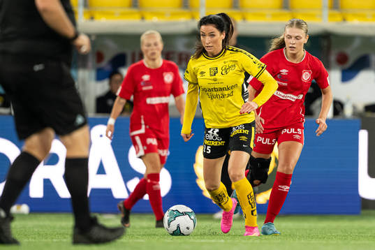 Elfsborgs Izabella Bergström och Falköpings Ida Karlsson