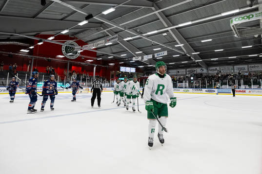 Rögles Simon Ryfors jublar