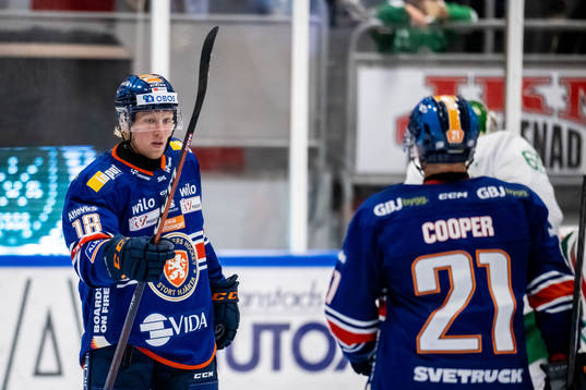 Växjös Marcus Sylvegård  jublar