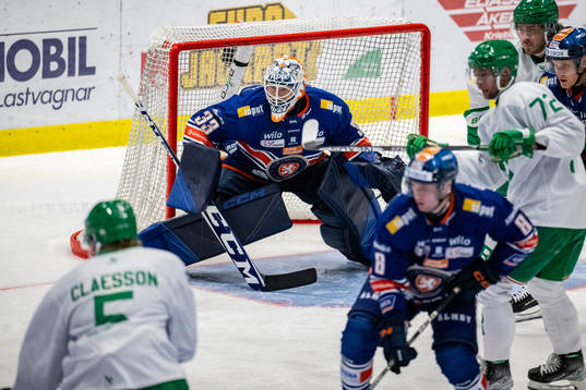 Växjös målvakt Emil Larmi