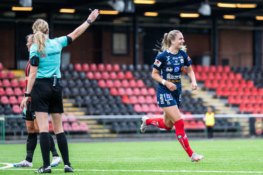 Linköpings Lisa Björk jublar