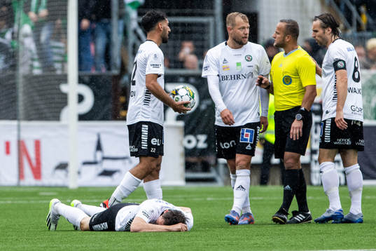 Örebros Daniel Hultqvist har ont