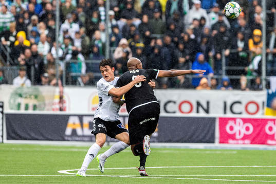 Örebros Daniel Hultqvist och Västerås SKs Jabir