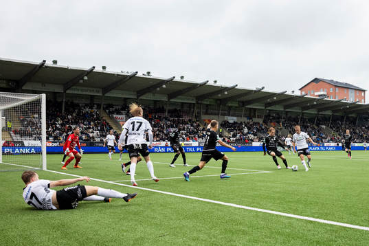 Örebros och Västerås SKs spelare