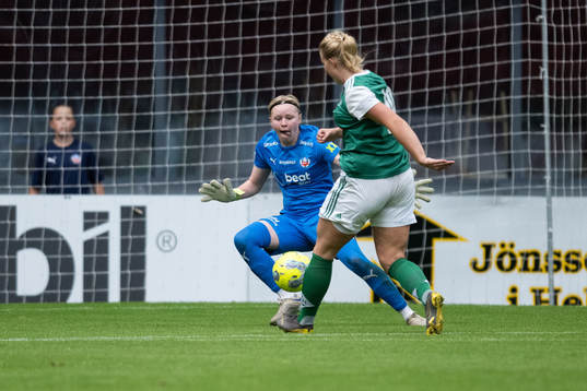 Helsingborgs målvakt Hannah Tegestål och IK Zeniths