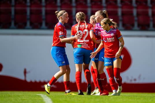 Bläddra bland fler bilder av Fotboll, Div 2 Västra Götaland, Helsingborg - IK Zenith