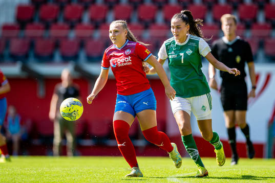 Helsingborgs Tilda Jonhag  och IK Zenith Ayse Kurt