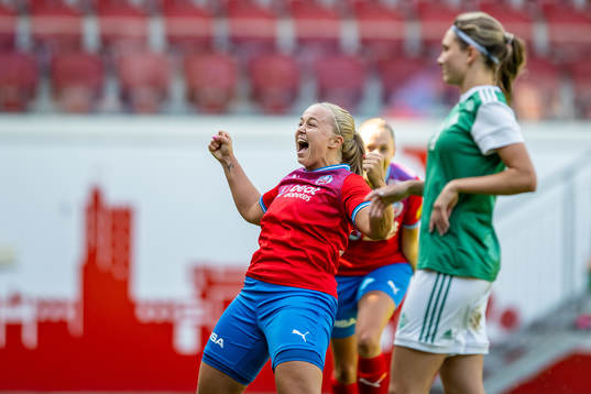 Helsingborgs Stephanie Petersson jublar