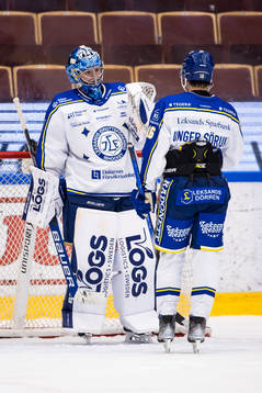 Leksands målvakt Filip Larsson jubel