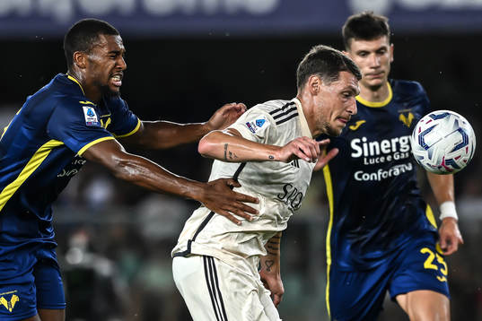 Bläddra bland fler bilder av Fotboll, Serie A