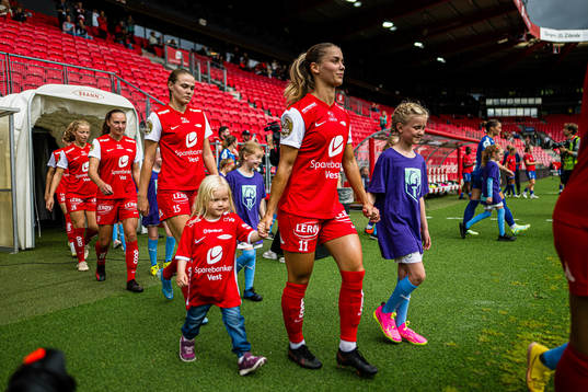 Marthine Østenstad and Johanna Renmark of Brann