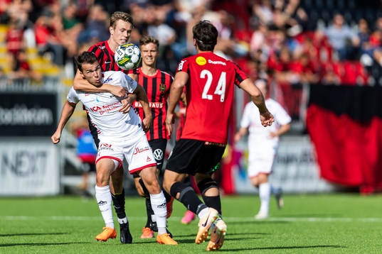 Brommapojkarnas Torbjörn Lysaker Heggem och Kalmars Simon