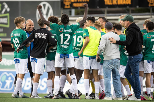 Brages spelarna jublar