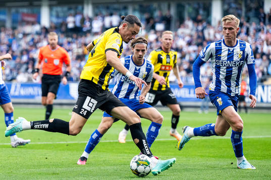 Häckens Amor Layouni och IFK Göteborgs Oscar Wendt