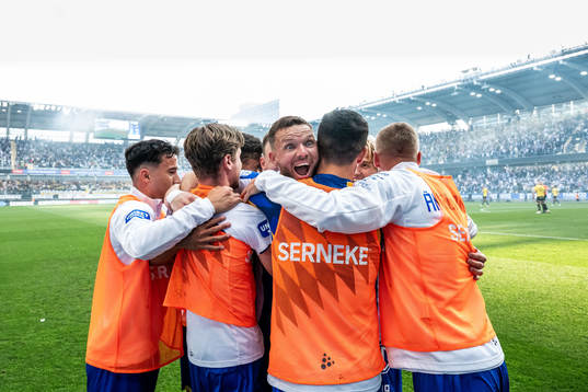 IFK Göteborgs Marcus Berg jublar med lagkamrater