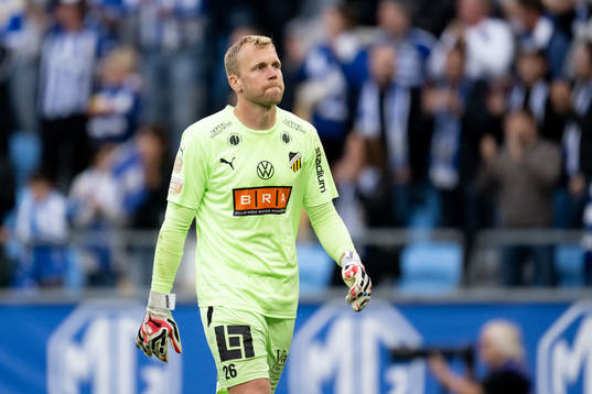 Häckens målvakt Peter Abrahamsson deppar