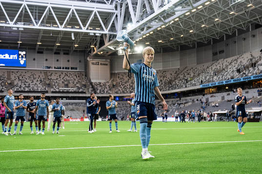 Djurgårdens Theo Bergvall jublar