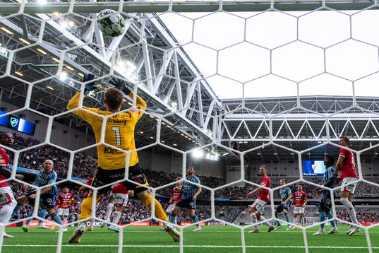 Djurgårdens Marcus Danielson gör 4-1 bakom Degerfors