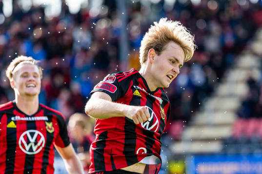 Östersunds Simon Marklund jublar