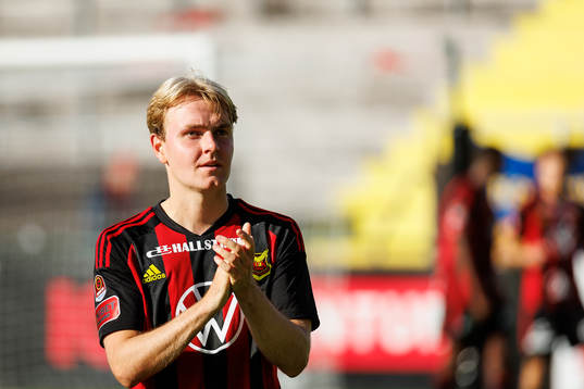 Östersunds Simon Marklund jublar