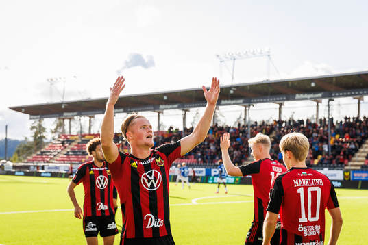 Östersunds Sebastian Karlsson Grach jubalr