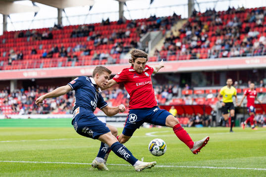 Bläddra bland fler bilder av Fotboll, Superettan, Öster - Örgryte