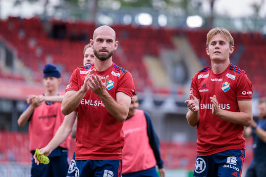 Östers Sebastian Hedlund och Adam Herdonsson jublar