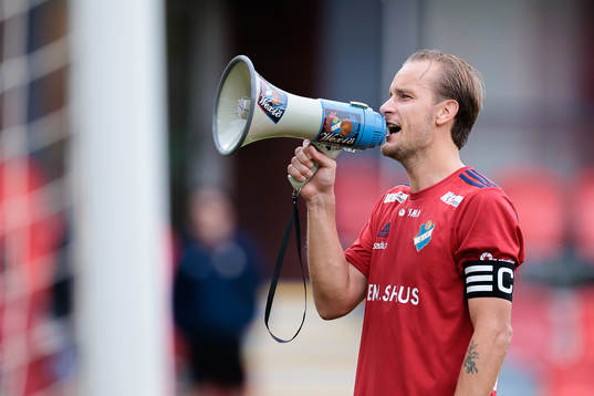 Östers Månz Berg jublar