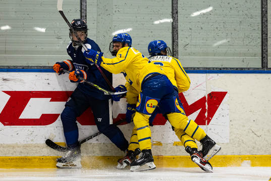 Sveriges Noel Skarby och Anton Frondell mot Finlands Emil
