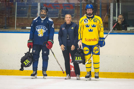 Matchens lirare Finlands Max Westergård och Sveriges Anton